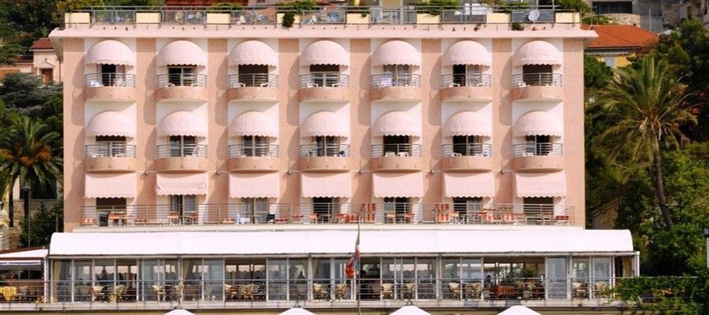 Hotel Regina Alassio Exteriör bild